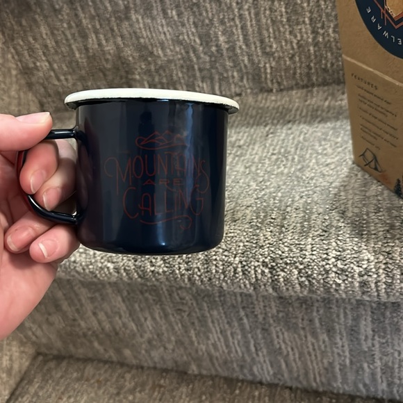 United By Blue Enamel Steel Mug Candle ‘mountains are calling’ camping - Picture 9 of 11